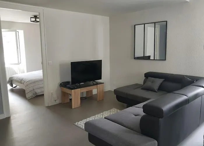 T2 Centre-Ville, Calme, 1 Chambre, 1 A 5 Pers, Climatisation, Parking Libre Et Gratuit